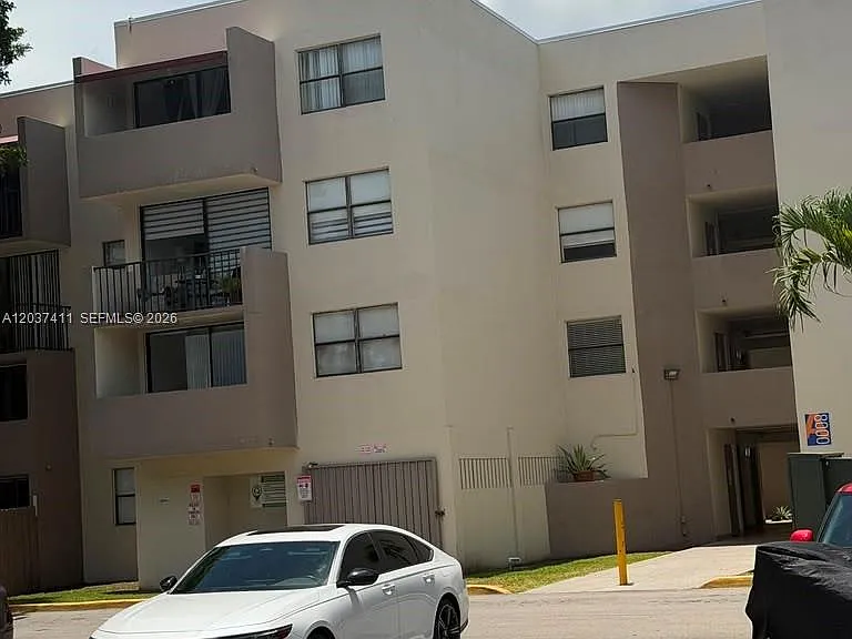 8000 SW 149th Ave #A406 — Photo 3