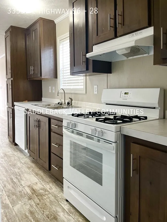 New 2 Bedroom 2 Bath Clean simply living! — Photo 3