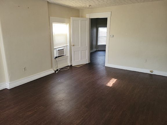 5th image of 936 S 1st St #5