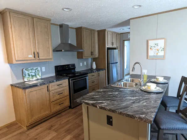 23 Palm Dr, Sarasota, FL 34238