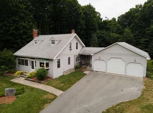 38 Berwick Rd, Longmeadow, MA 01106