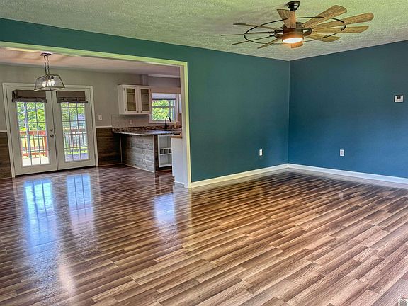 4th image of 233 Cedar Haven Dr