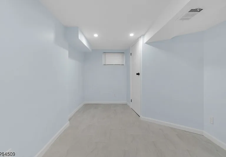 110 S Devine St — Photo 20