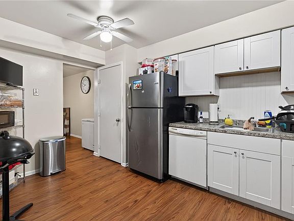 4th image of 1437 Longdale Dr