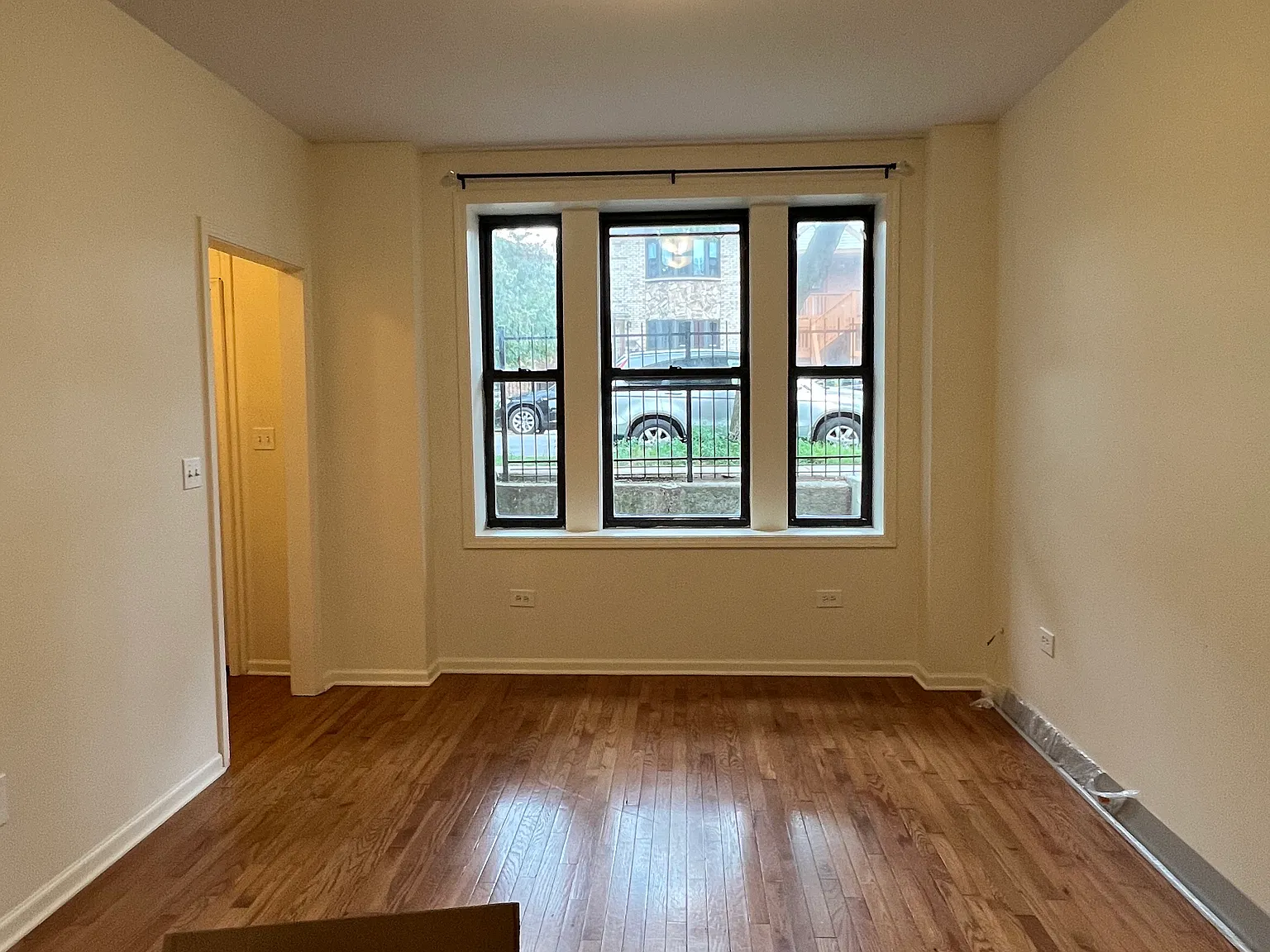 1 bed, 850 sqft, $1,430 — Photo 3