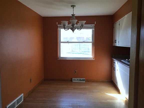 3rd image of 2072 Grice Ln