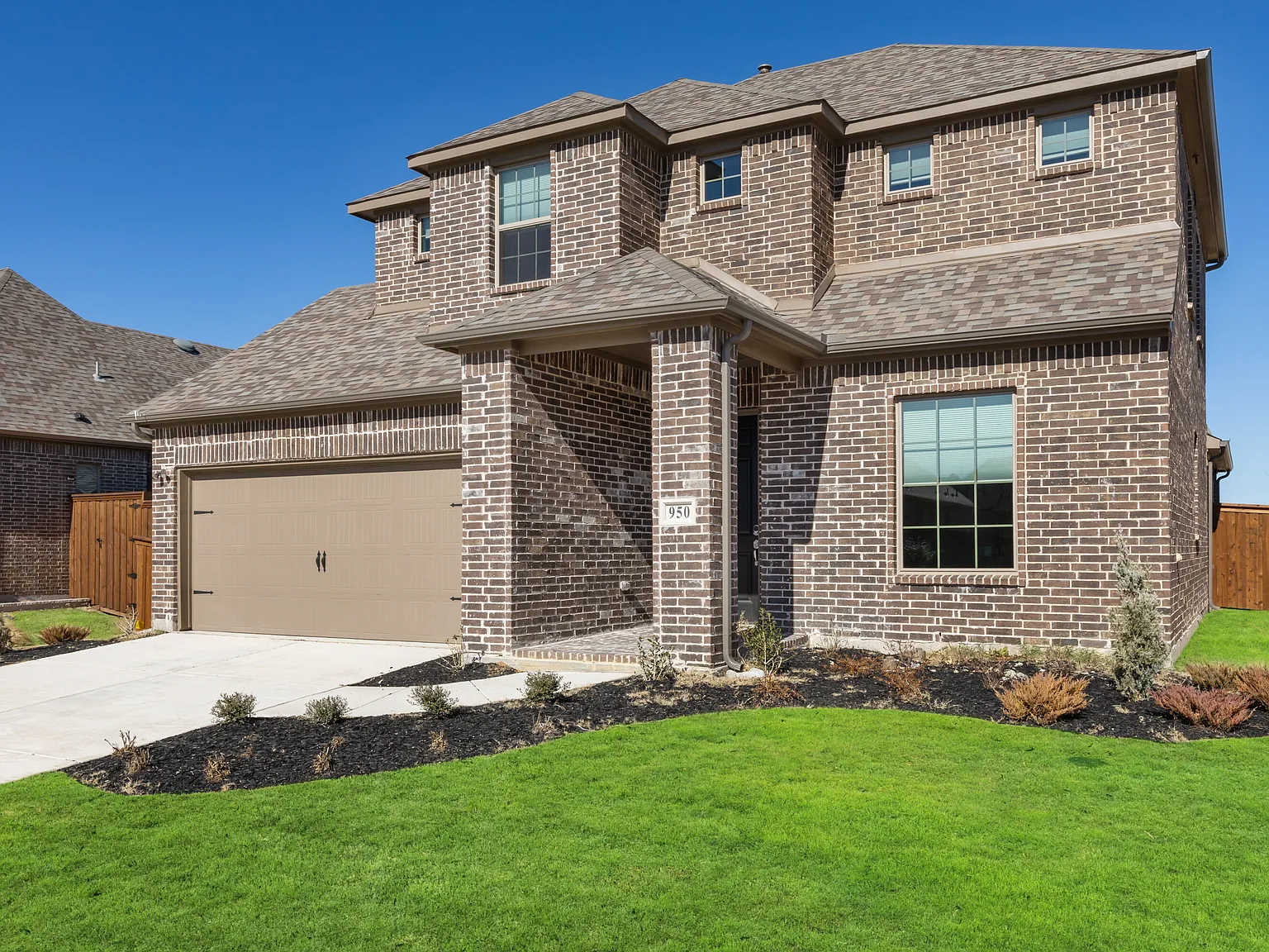 4 bed, 2.5 bath, 2599 sqft, $9,720 — Photo 3