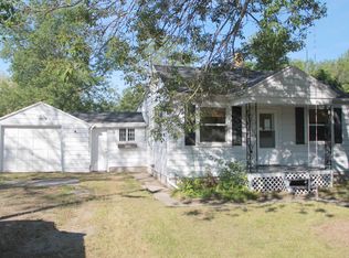 3933 Agamaite Rd, Green Bay, WI 54311