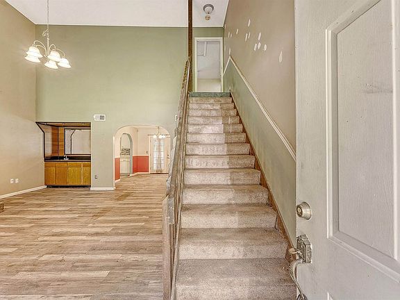 5th image of 4606 Moss Ct