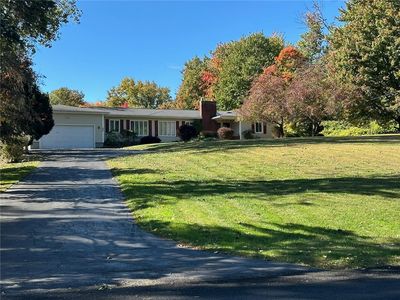 675 Maple Dr, Webster, NY, 14580