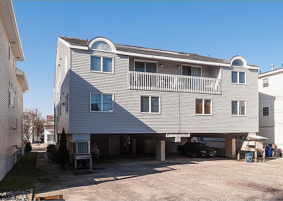 2nd image of 309-15 Asbury Ave #1