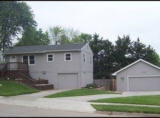 12324 B St, Omaha, NE 68144