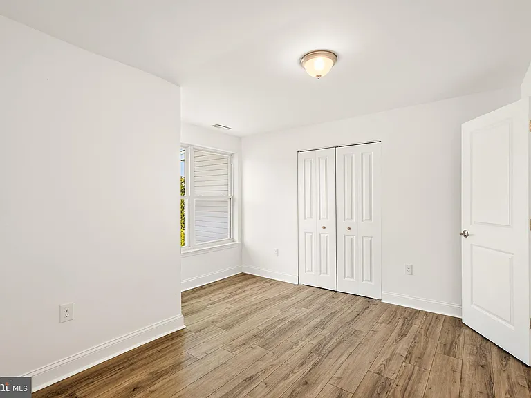 118 Turner St — Photo 38