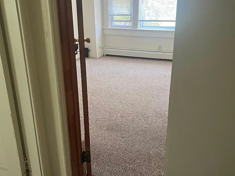 83-85 California Ave #2-R — Photo 7