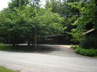 908 Woodland Rd, Oskaloosa, IA 52577