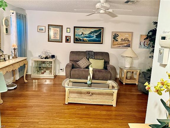 3rd image of 4187 Lakewood BLVD #E13