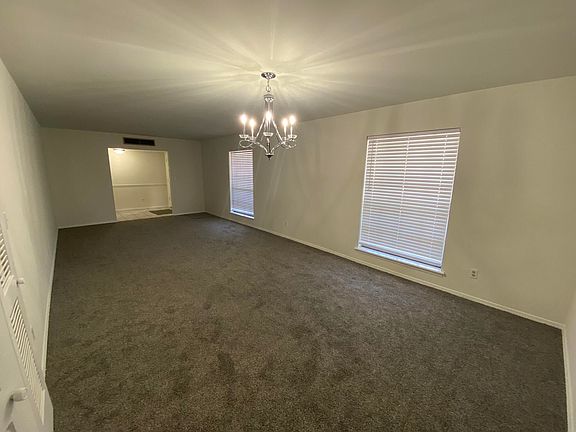 4th image of 10628 Quezada Ave