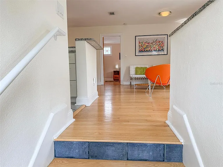 237 20th Ave SE — Photo 39