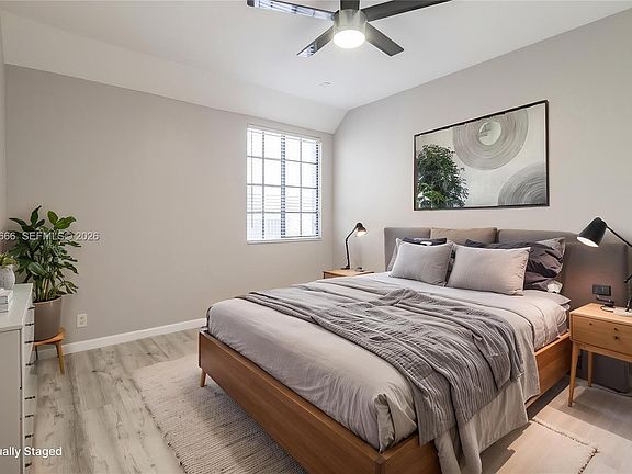 4th image of 1611 Passion Vine Cir #12-2