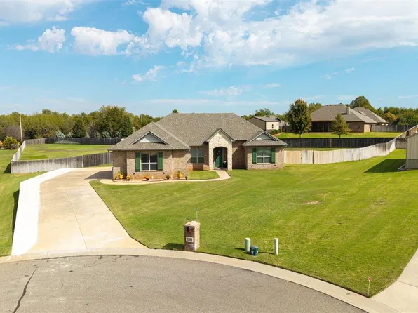 13504 Shady Pine Cir, Edmond, OK 73025