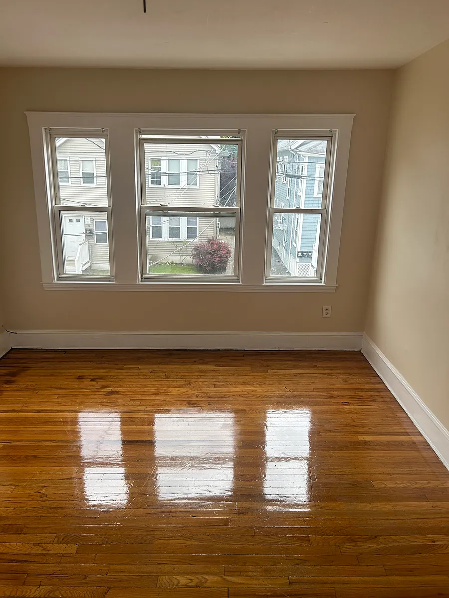Building Photo - 36 Granfield Ave #2-R