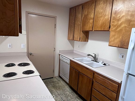 4th image of 6055 Woodminster Cir