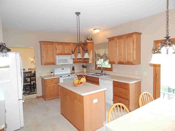 4th image of 777 Grand Oak Dr