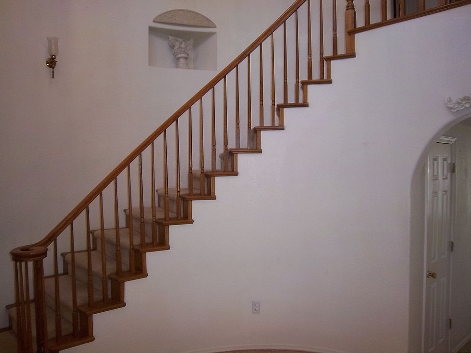 1st image of 4401 Driftwood Dr NW