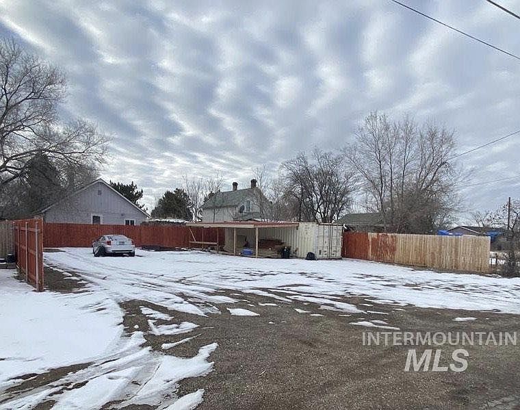 2nd image of Tbd Delong St