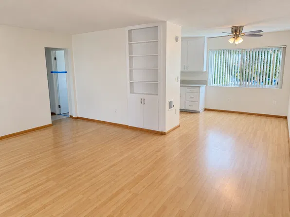 5255 Cass St APT 1, San Diego, CA 92109