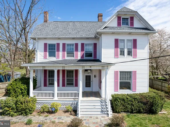 5 Amiss Ave, Luray, VA 22835