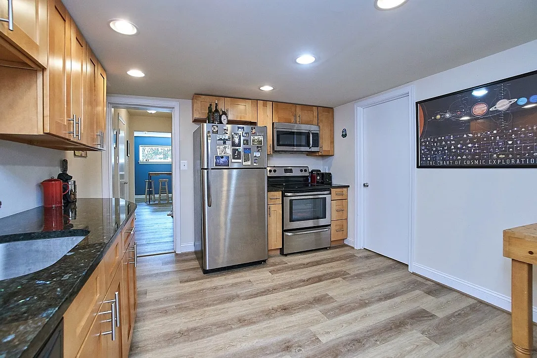 1 bed, 777 sqft, $1,890 — Photo 2