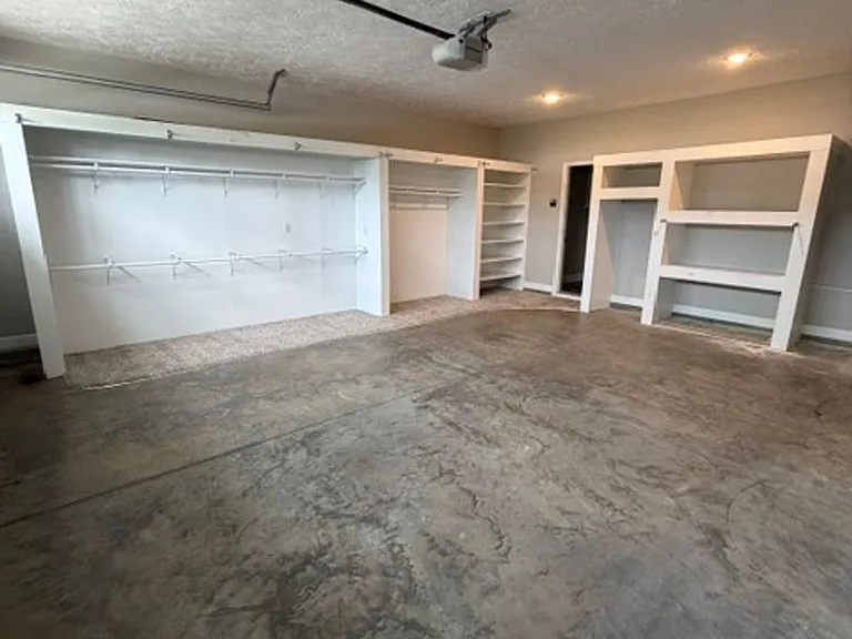 311 Oak Pointe Cir E — Photo 26