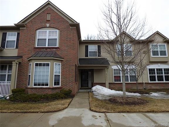 2nd image of 47631 Pembroke Dr
