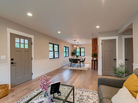 B1 - Living Room 4.jpg