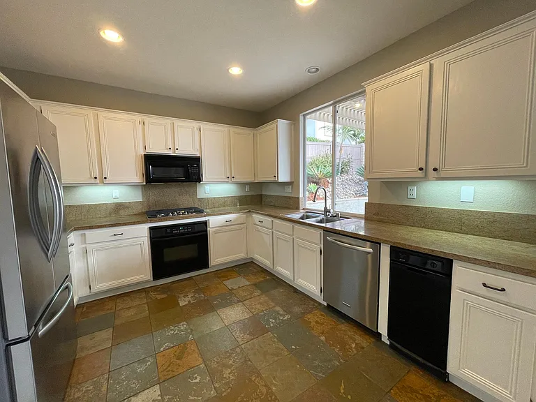 7844 Paseo Tulipero — Photo 8