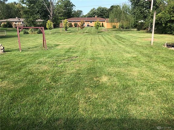 3rd image of 2097 Fairknoll Dr