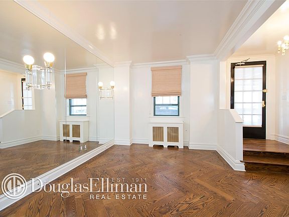 4th image of 595 W End Ave #1A