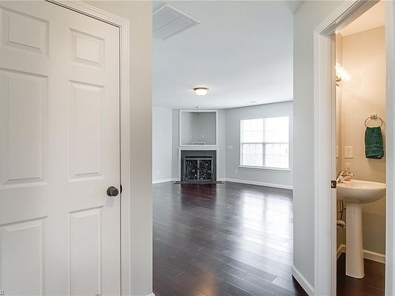 3rd image of 5903 Pine Branch Dr