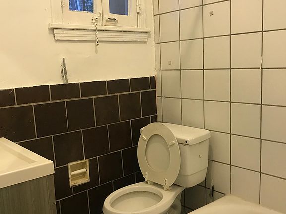 5th image of 2000 Arlington Ave APT 502