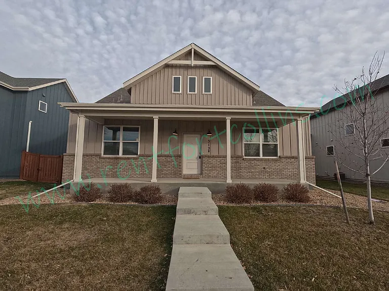 312 SE 4th St — Photo 1