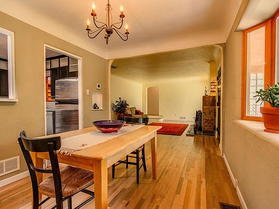 5th image of 3005 Santa Clara Ave SE