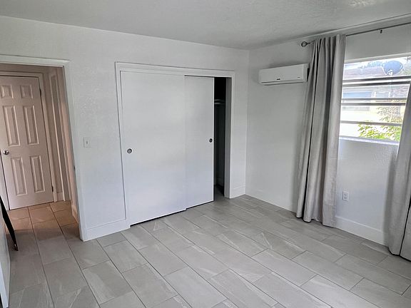 5th image of 310 NE 78th St APT 8
