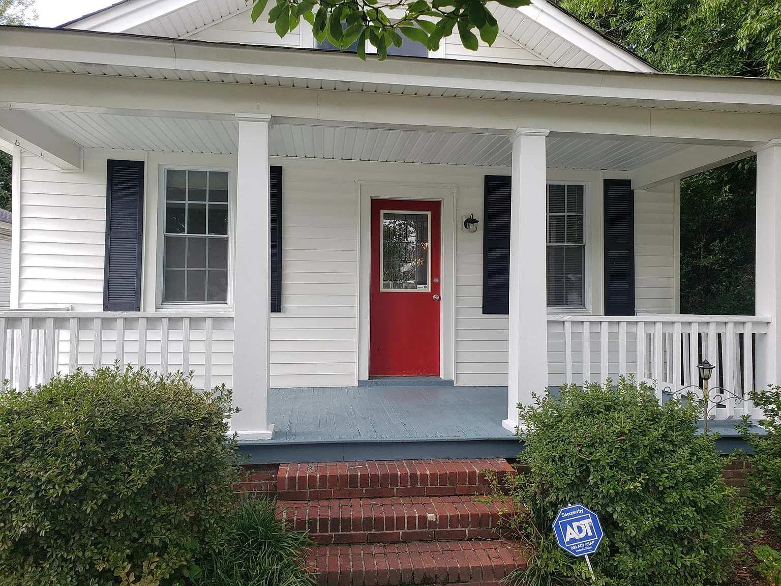 3 bed, 980 sqft, $1,700 — Photo 2