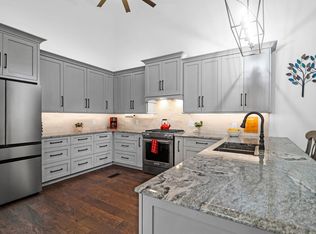 1094 Honeysuckle Ln, Charleston, SC 29412