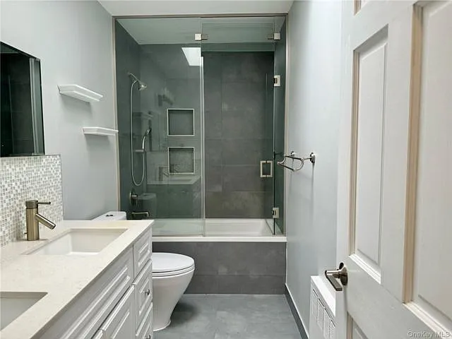 68 Jamaica Ave — Photo 7