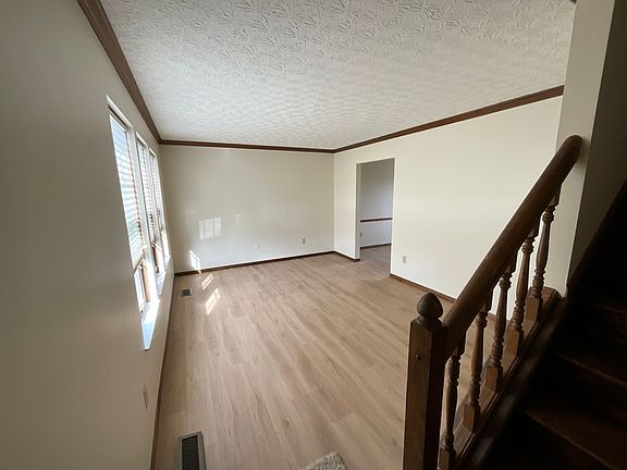 3rd image of 224 Maybank Ct