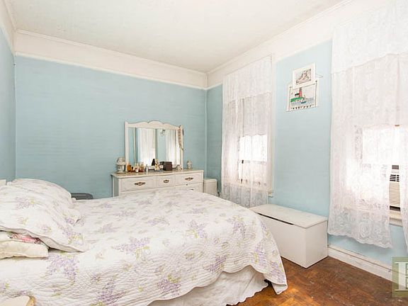 5th image of 828 Gerard Ave APT 4J