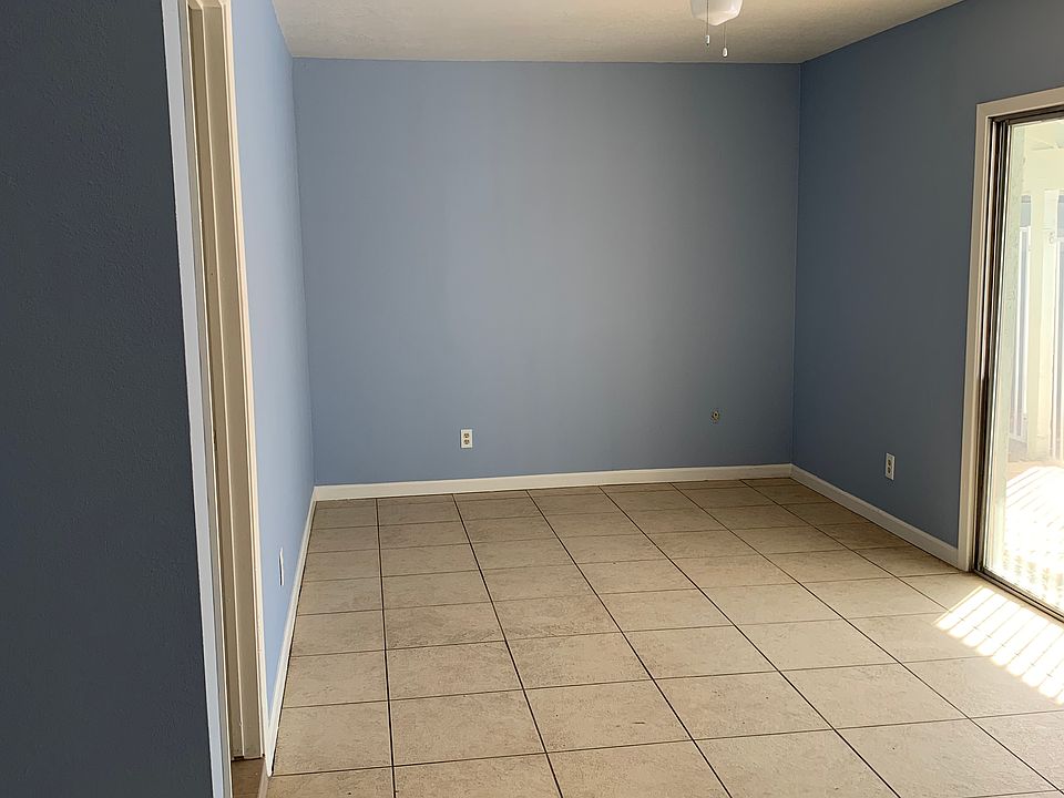 1st image of 6610 S 42nd Pl