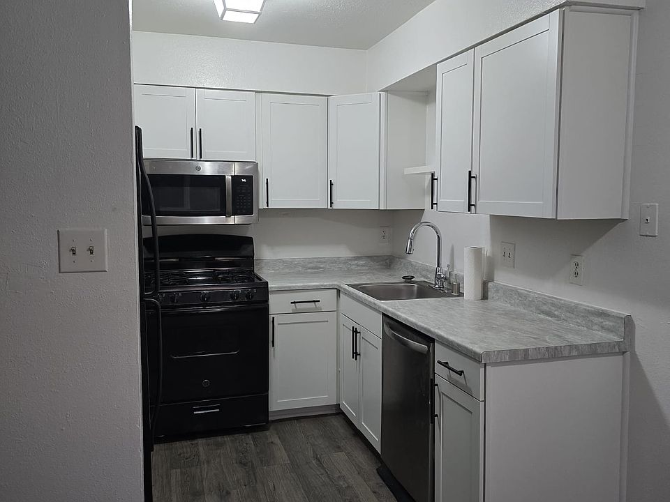 1st image of 1233 Menaul Blvd NW APT D